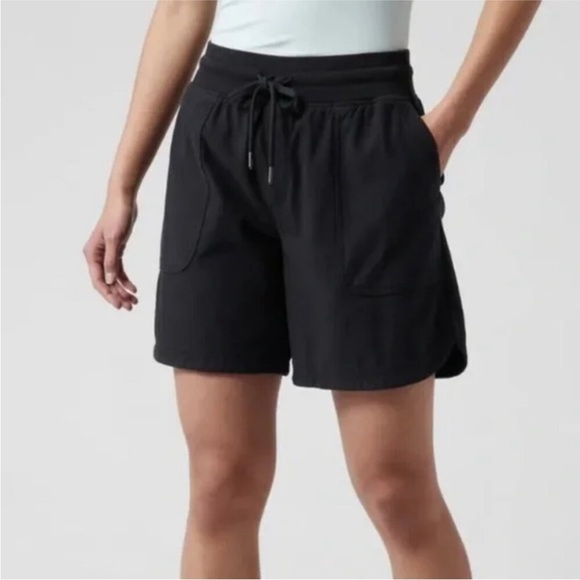 Athleta Pants - NWT Athleta Women's Farallon Bermuda Black
Pull On Shorts Sz L